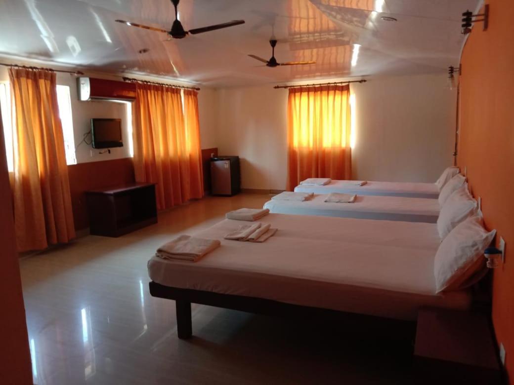 New Kovalam Beach Hotel Dış mekan fotoğraf